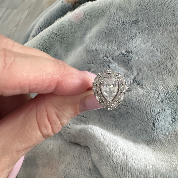 Women’s sterling silver pear-shaped Dominique ring - Picture 3 of 3